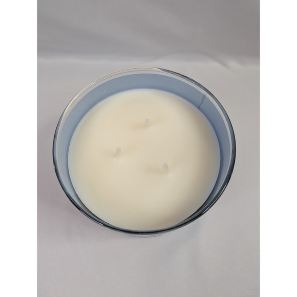 Bath & Body Works Sweater Weather 3 Wick Candle 14.5oz Holiday Ugly Sweater Blue - Picture 3 of 4